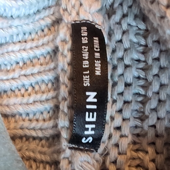 Gray sweater - Picture 2 of 2